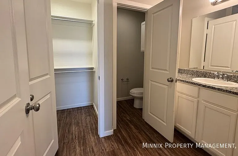 2120 N Jayton Ave #A — Photo 9