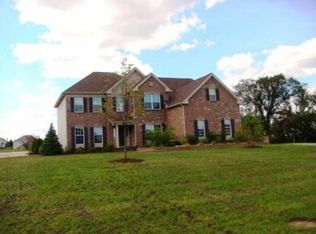 5260 Notting Hill Rd, Gurnee, IL 60031