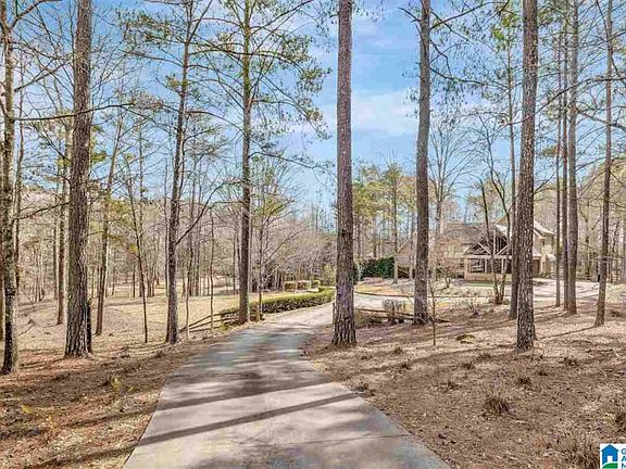3rd image of 168 Country Manor Dr