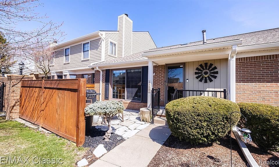 22158 Edgewater, Novi, MI 48375 Zillow