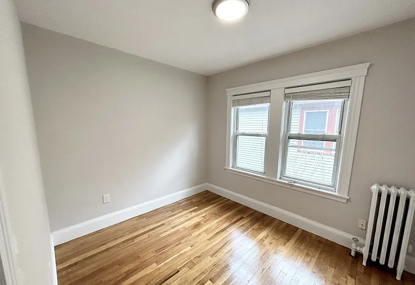 4 bed, $5,300 — Photo 3