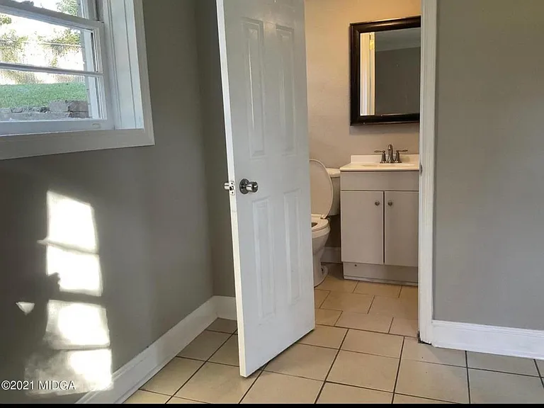 2929 Southshore Dr — Photo 3