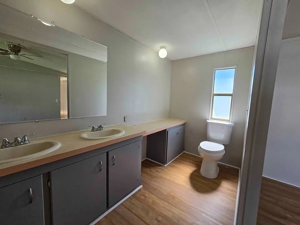 3 bed, 2.0 bath, $1,050 — Photo 3