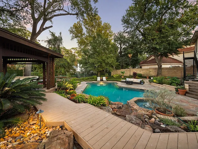 15406 Old Stone Trl — Photo 36