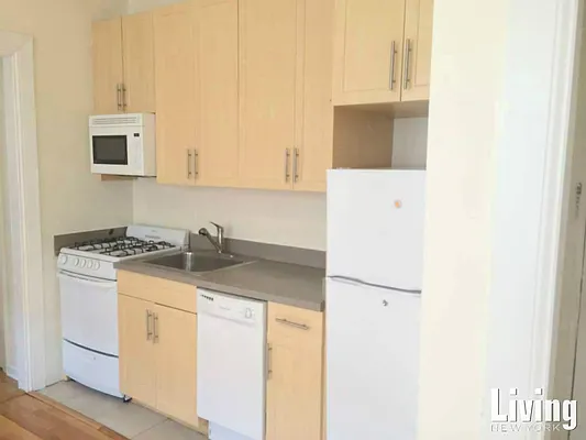 Rented by Living New York | media 31