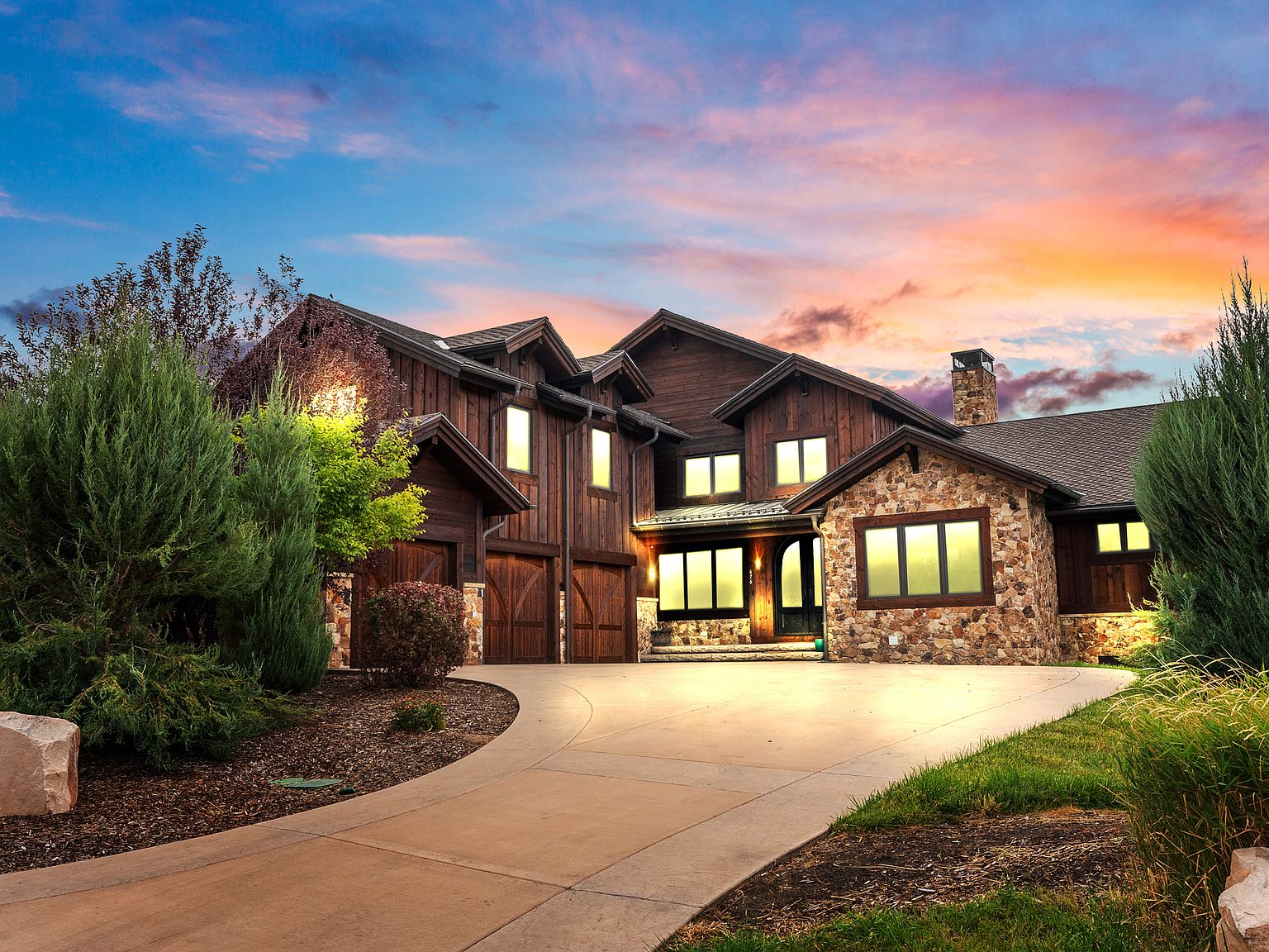 676 N Chimney Rock Rd