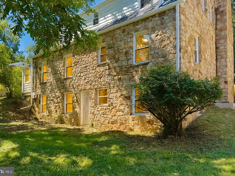311 Villa Ave — Photo 31