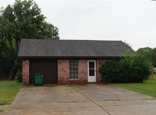 2101 Abingdon Rd, Alvin, TX 77511
