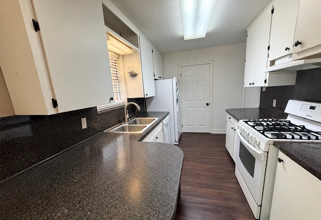 3 bed, 1332 sqft, $1,795 — Photo 4