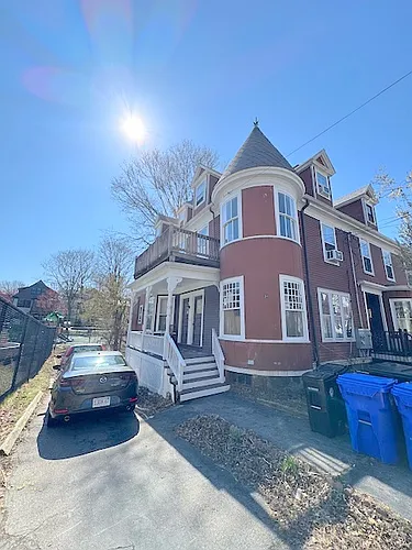 24 Brook St #1 Photo 1