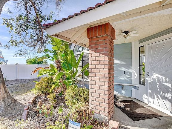 3rd image of 1723 Deanna Way