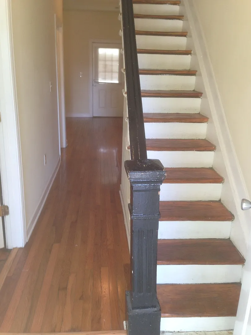 Spacious 3br/2ba Close To Vcu Parking Deck! 1242 Parkwood Ave. — Photo 2