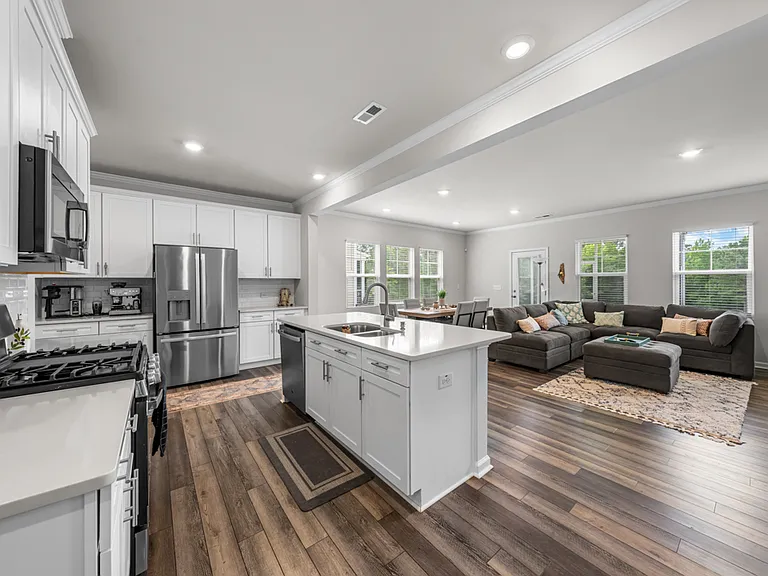 3021 Montlawn Pl — Photo 9
