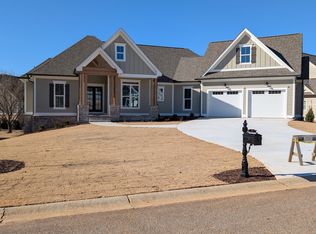 33 Baker Pond Ct, Jefferson, GA 30549