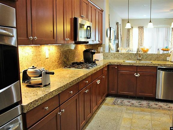 4th image of 5732 Meadow Park Dr