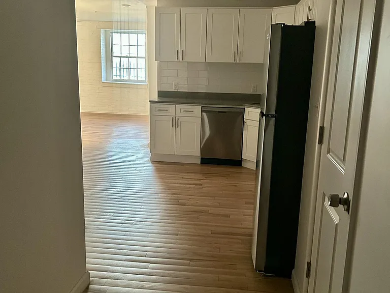 155 River St #BB — Photo 6