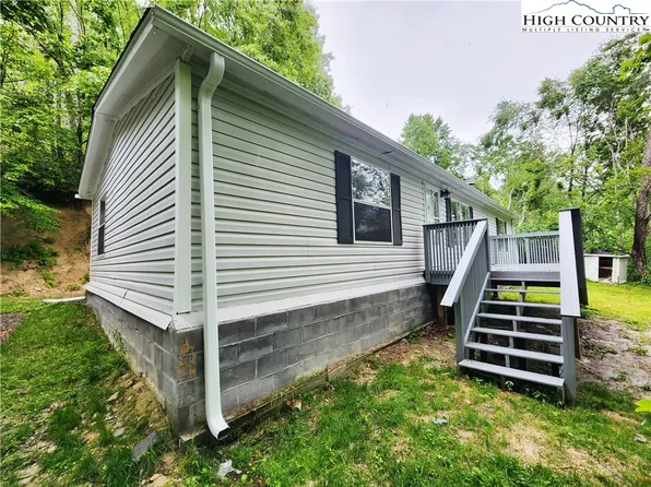 876 Courtney Lane, Vilas, NC 28692