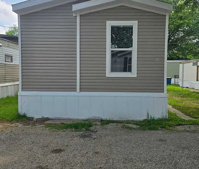 993 Michigan Ave E #M-35 — Photo 2