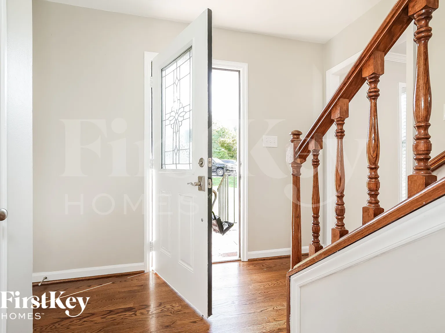 3 bed, 2.5 bath, 2537 sqft, $2,370 — Photo 3