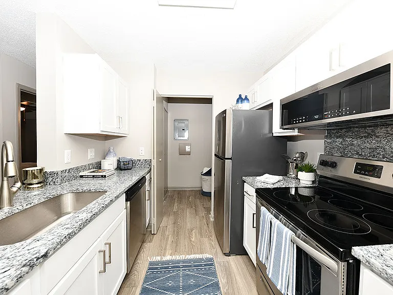 Ascent Apartment Homes — Photo 4