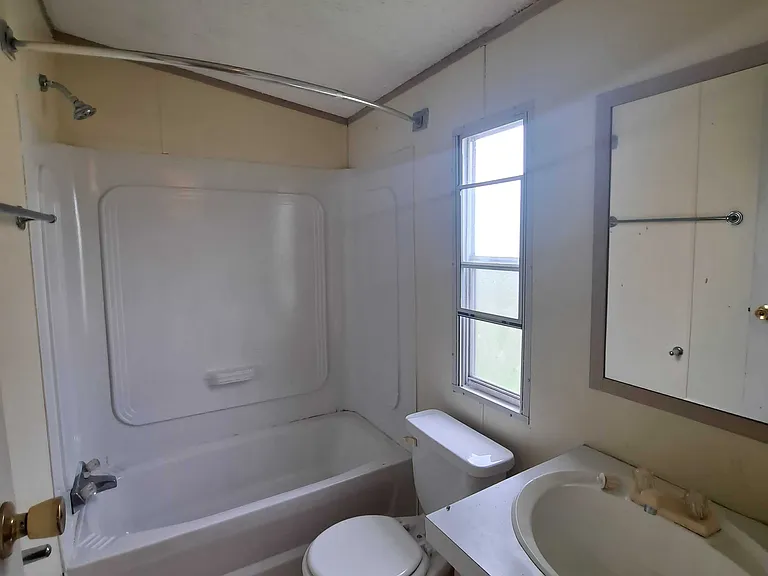 22 Ellis Ave — Photo 10