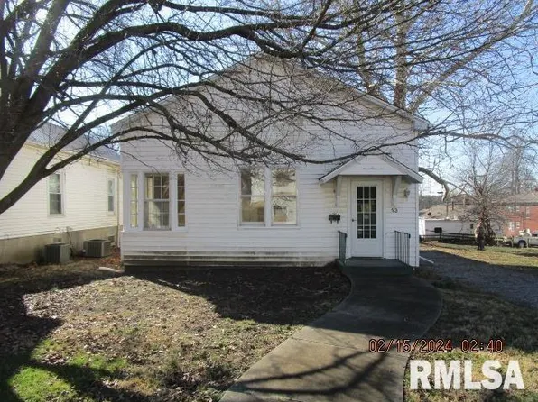 13 E Gaskins St, Harrisburg, IL 62946