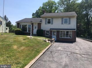 2487 W Helms Mnr, Upper Chichester, PA 19061