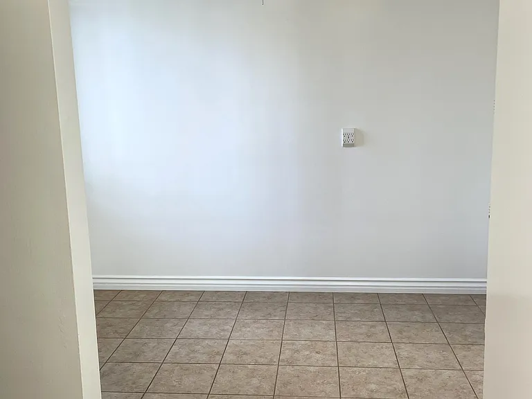 Breakfast nook off kitchen
