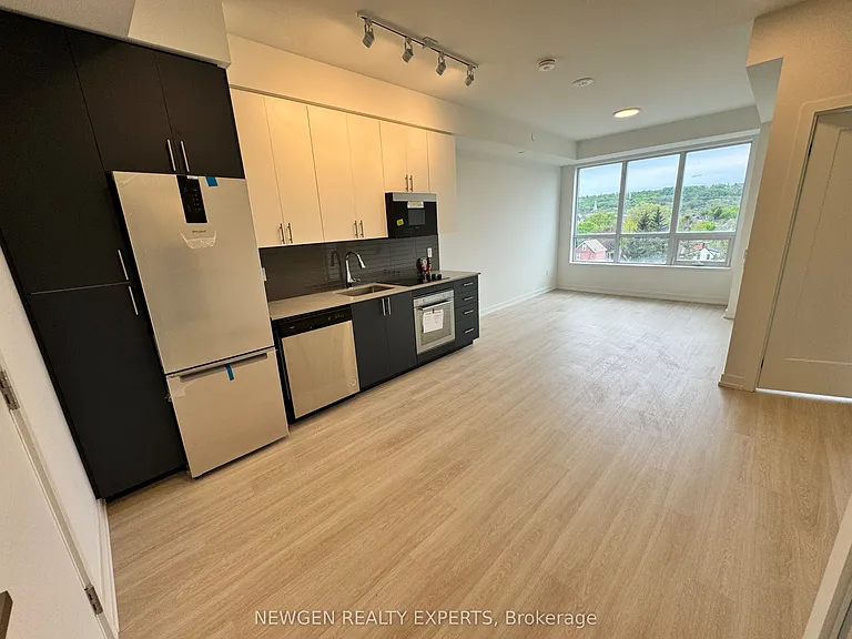 415 Main St W #603 — Photo 2