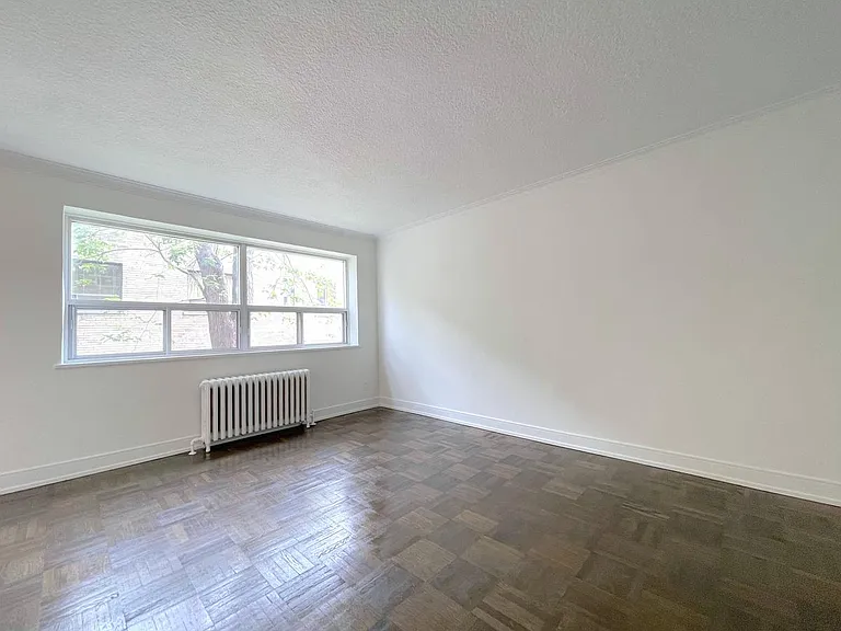 140 Kingston Rd #204 — Photo 22
