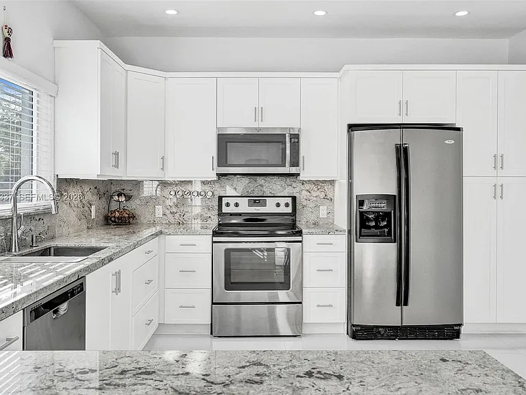 1102 Meadowlark Ave — Photo 25