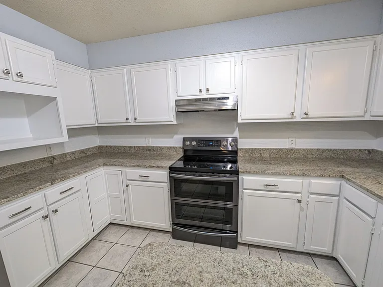2217 Calle De Pizzaro — Photo 24