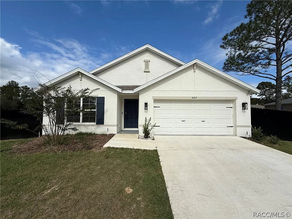 8767 N Paradisea Dr