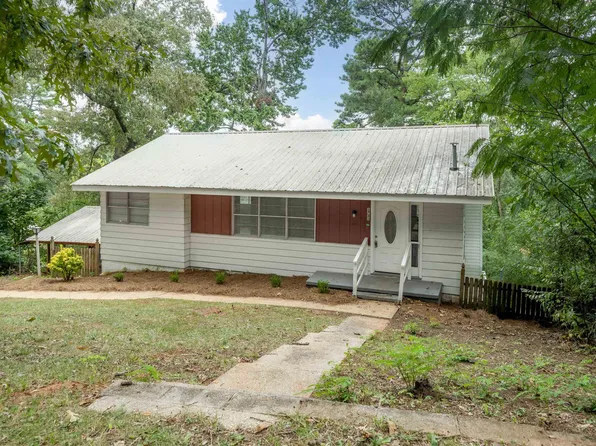 1731 Faircrest Dr, Bessemer, AL 35023