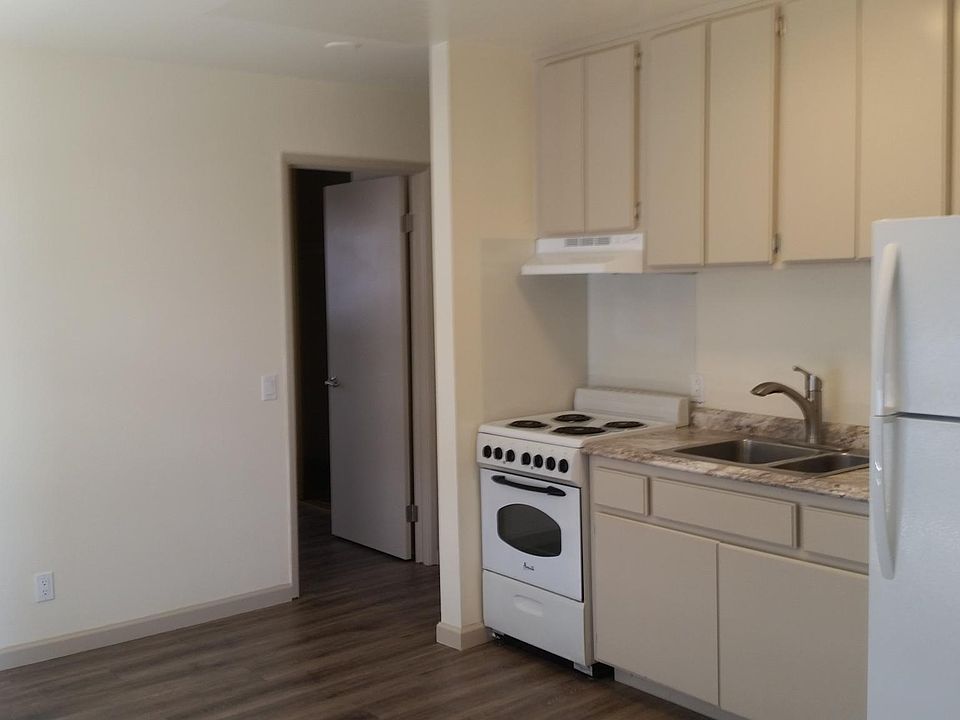 Living Room/Kitchen