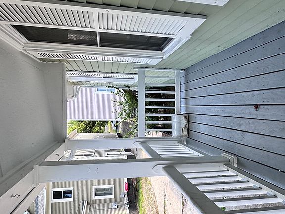 2nd image of 410 Floyd St