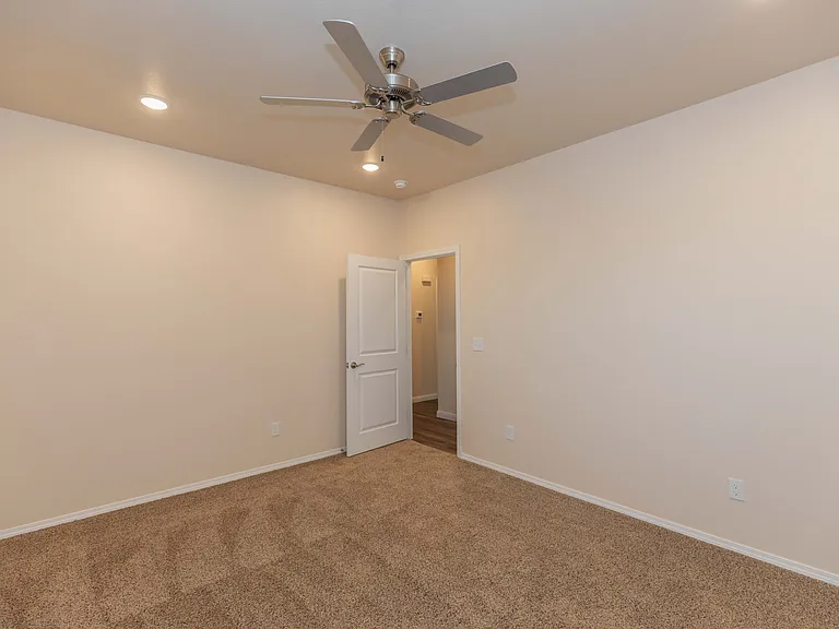 7516 Buck St — Photo 16
