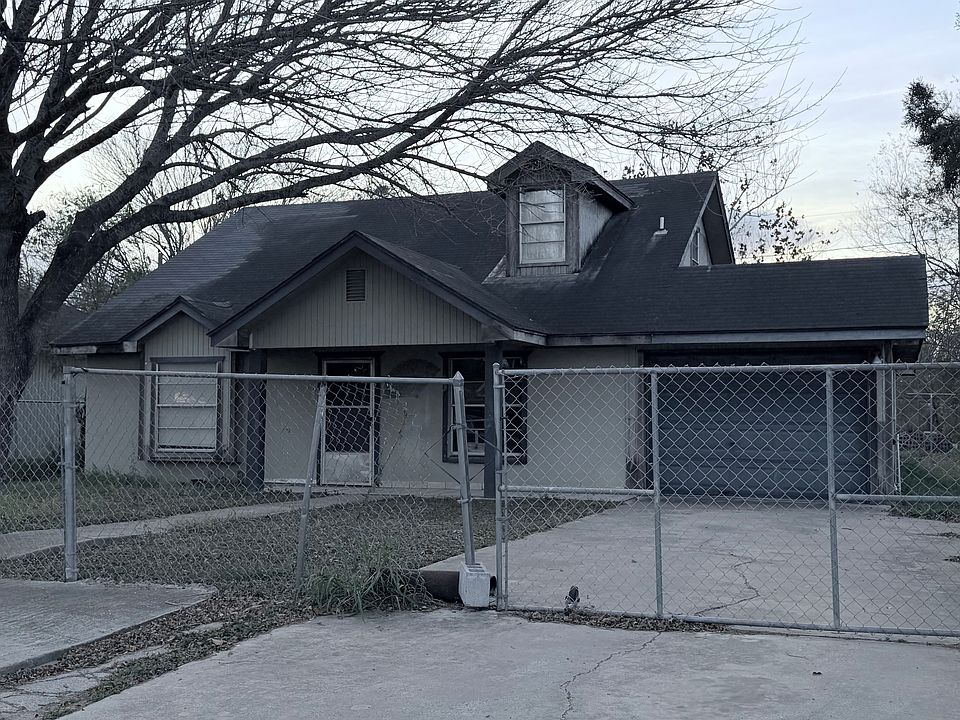 1st image of 735 Marcus Dr