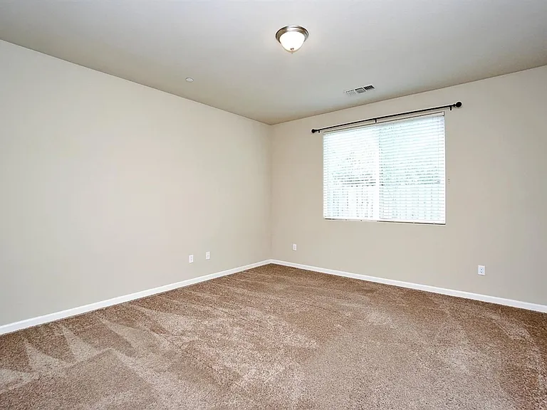 3742 Pontiac Ave — Photo 14