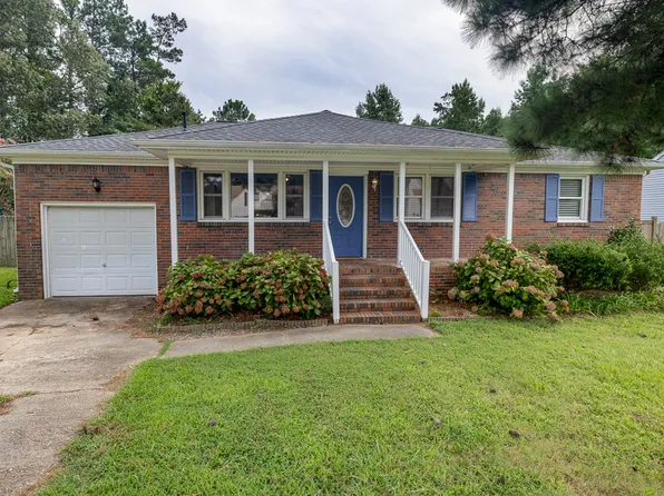 1104 Washington Dr, Chesapeake, VA 23322