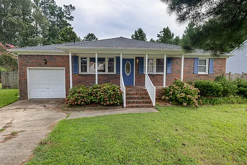 1104 Washington Dr Photo 1