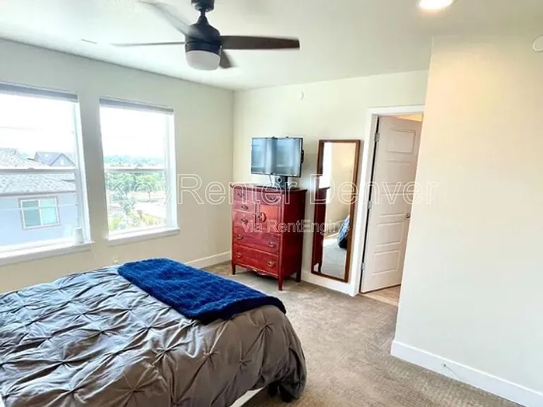 8991 Yates Dr — Photo 11