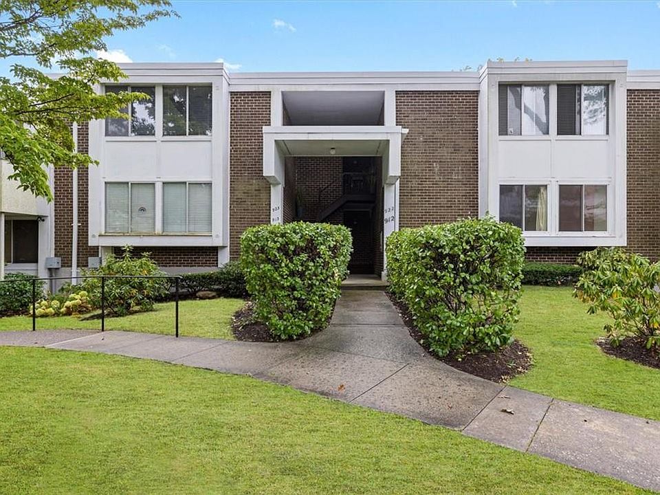 1st image of 912 Colony Drive