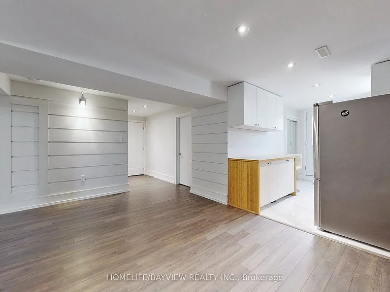 72 Lensmith Dr — Photo 11