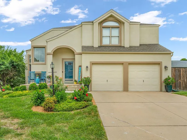 3500 SW Ashworth Ct, Topeka, KS 66614