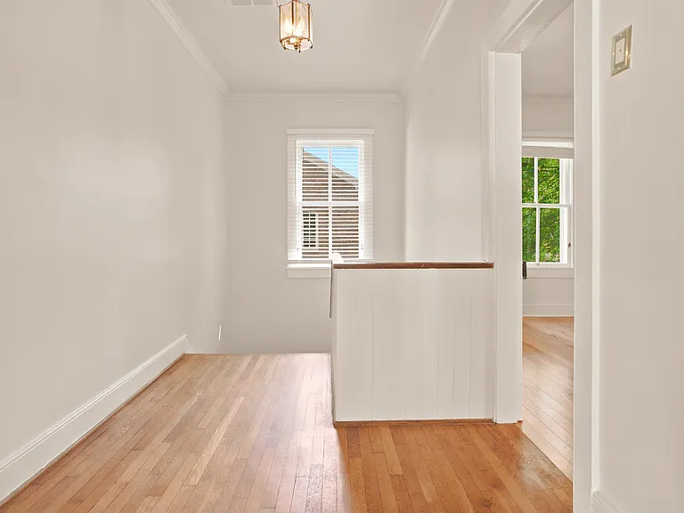 209 N Washington St — Photo 34