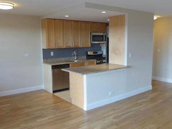 2nd image of 1240 Morrison Ave APT 11L