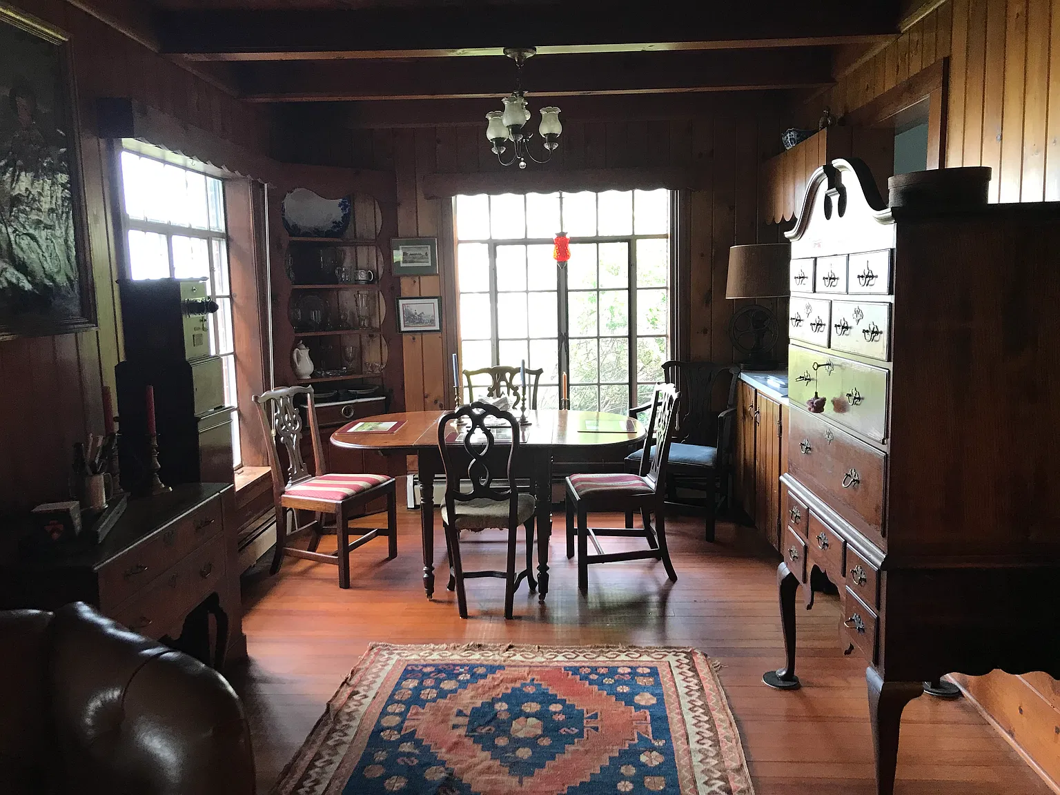 3 bed, 1400 sqft, $2,100 — Photo 3