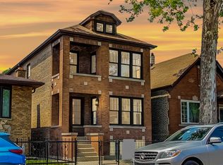 2936 S Lowe Ave, Chicago, IL 60616