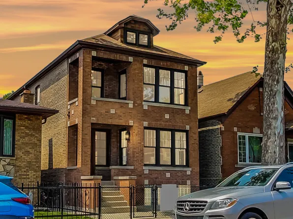 2936 S Lowe Ave, Chicago, IL 60616